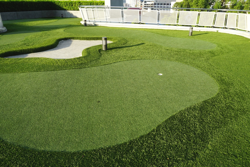 How A Synthetic Practice Putting Green Can Improve Your Golf Game